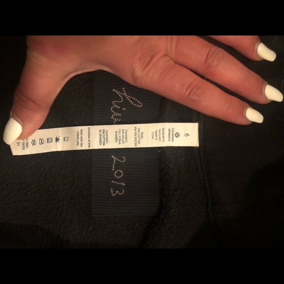 Lululemon sz6 black limited edition hoodie - Picture 4 of 7